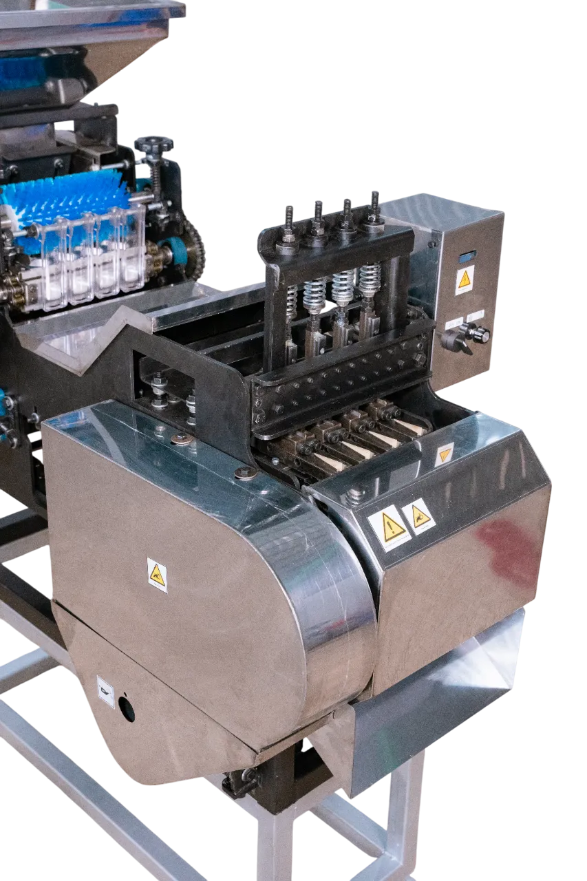 Vietnam 4-Blade Cashew Cutting Machine - Angle View