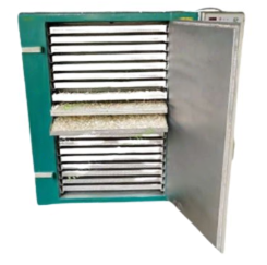 Garlic tray dryer for preparing cloves before dry peeling